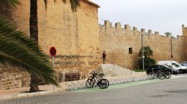 Alcudia walls feature
