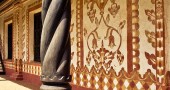 The decorated walls and carved pillars characterize Bolivia's Jesuit Missions (©Coen Wubbels)