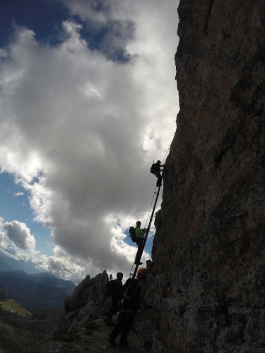 Via ferrata date from the First World War when iron ladders and bolts were put into the rock to allow soldiers to travel through the mountains. Today's aids are made of steel. 