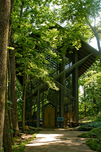 Thorncrest Chapel