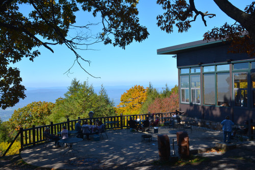 Dining patio at Skylands